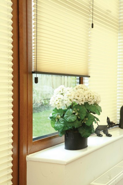 pleated yellow blind